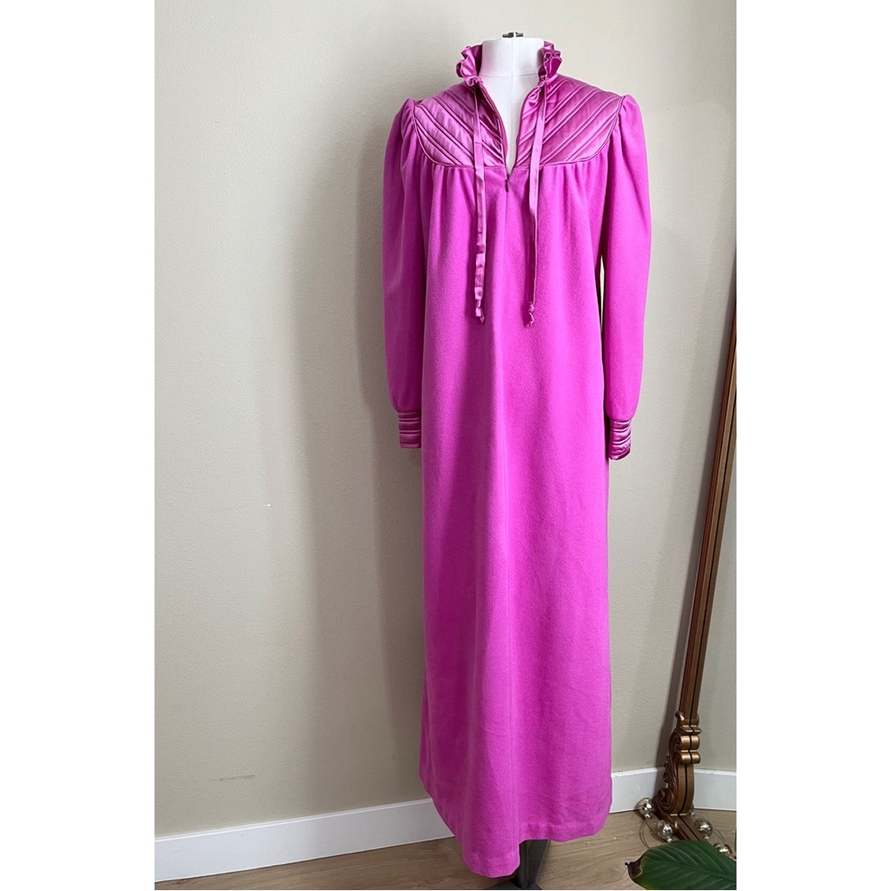 Vintage Sabrina for Mervyn's Size Small Night Gown Robe Duster